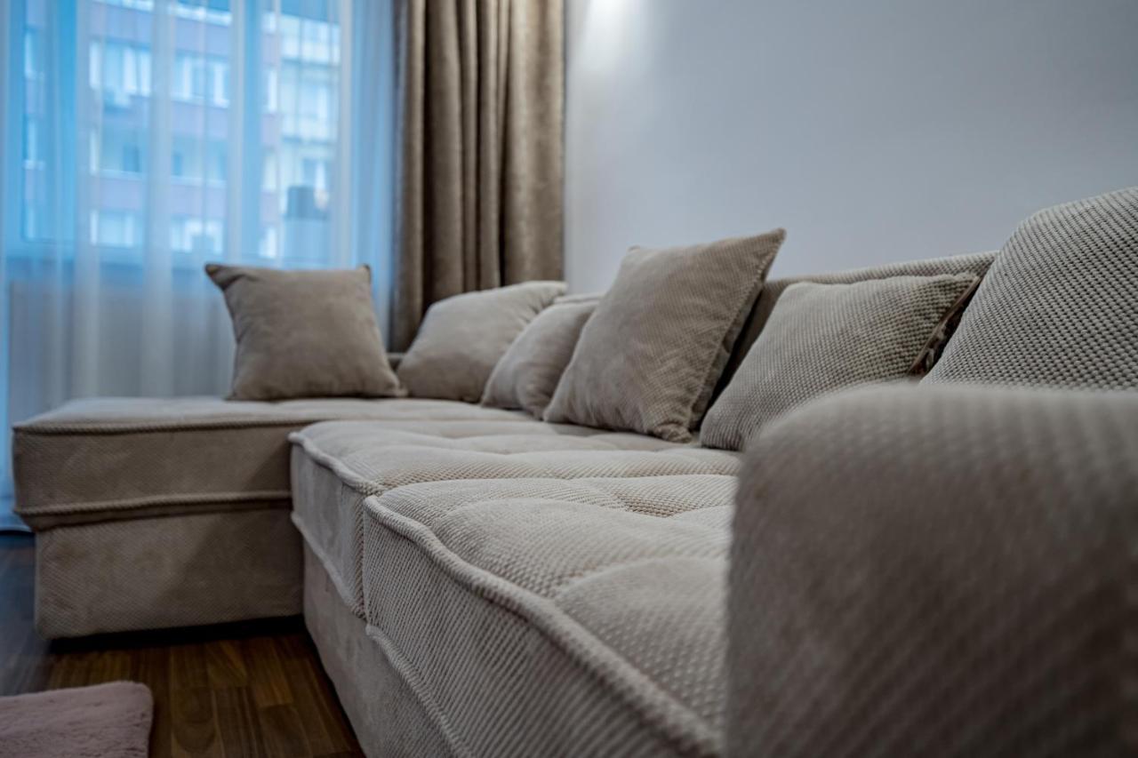 Apartament 3 Camere Royal Brasov Luaran gambar